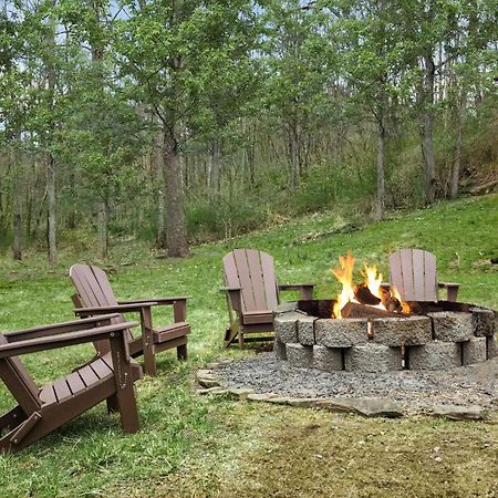 Creekside Cabin W Hot Tub, Fire Pit, Grill, Wifi! Basye Exteriör bild