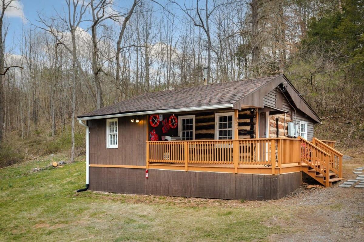 Creekside Cabin W Hot Tub, Fire Pit, Grill, Wifi! Basye Exteriör bild