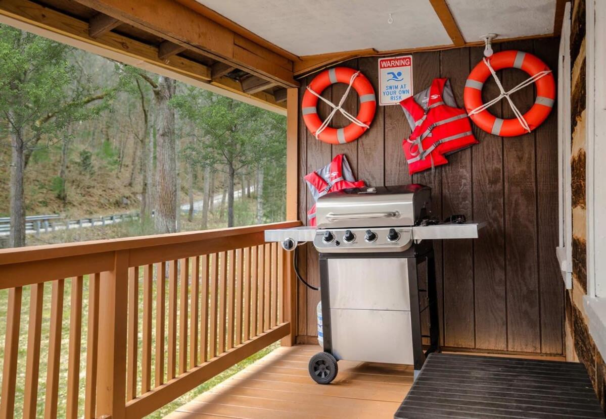 Creekside Cabin W Hot Tub, Fire Pit, Grill, Wifi! Basye Exteriör bild