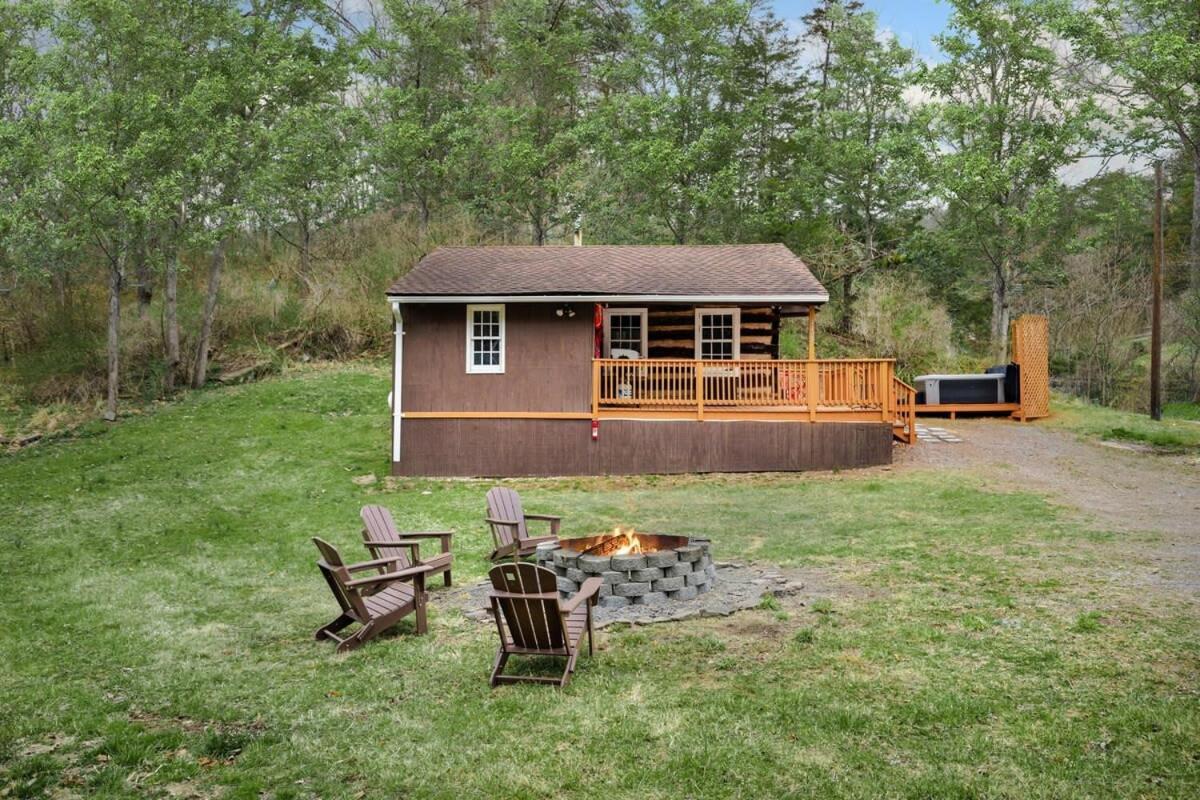 Creekside Cabin W Hot Tub, Fire Pit, Grill, Wifi! Basye Exteriör bild